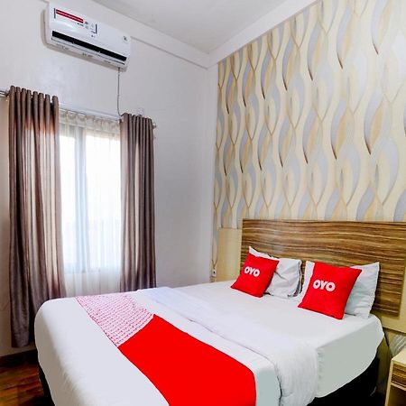 Oyo 90263 Hotel Diva Golf Bengkulu Eksteriør bilde
