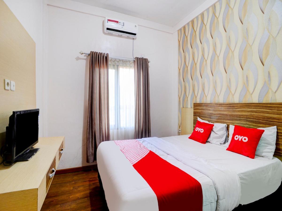 Oyo 90263 Hotel Diva Golf Bengkulu Eksteriør bilde
